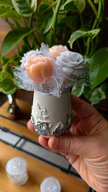 باکس گل رز شمع مینیاتوری طوسی و گلبهی