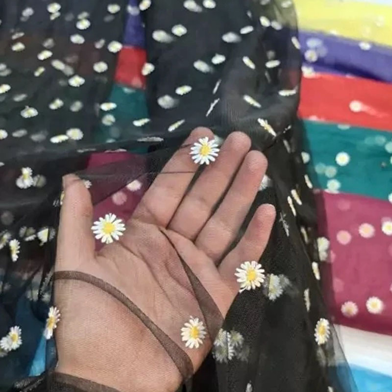 پارچه تور بابونه خامه دوزی تایوان (50 سانتی)